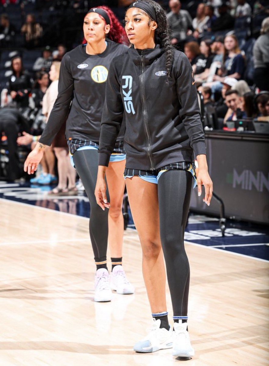 Angel Reese (@Reese10Angel) in Chicago Sky debut vs Minnesota Lynx :

• 13 Points
• 9 Rebounds (5 Offensive)
• 9/10 FT
• 2 Steals