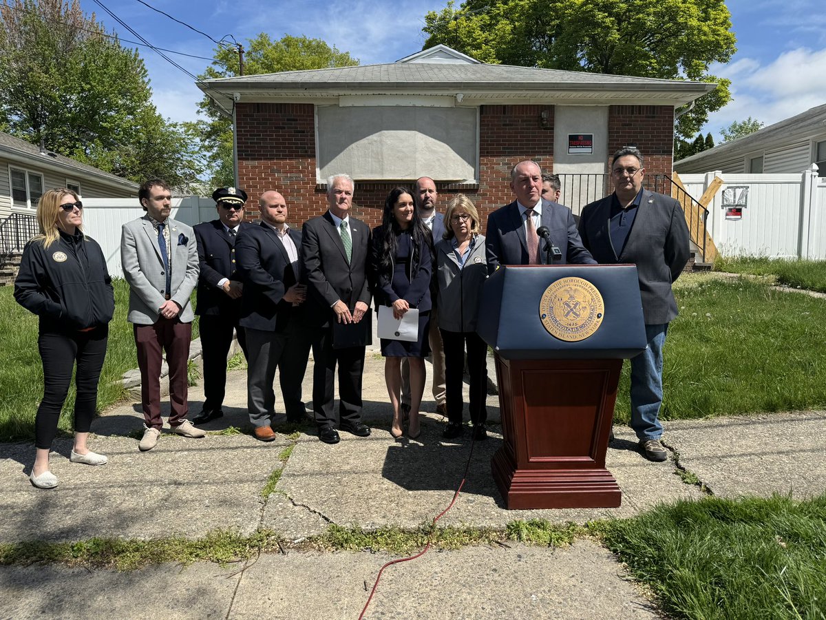 Our office joined local #StatenIsland officials in announcing changes to New York’s squatter laws to give property owners more power to remove protections for those illegally posing as tenants.