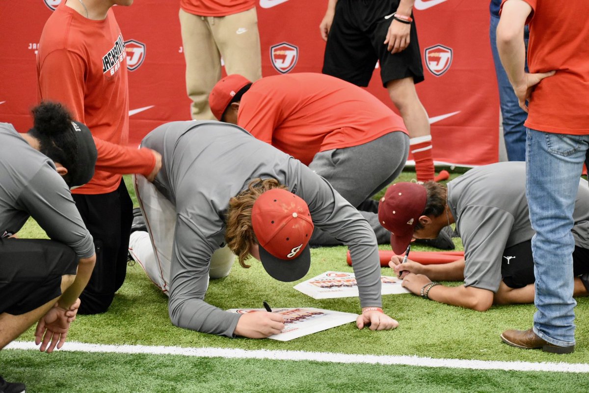 JHS Baseball tweet media