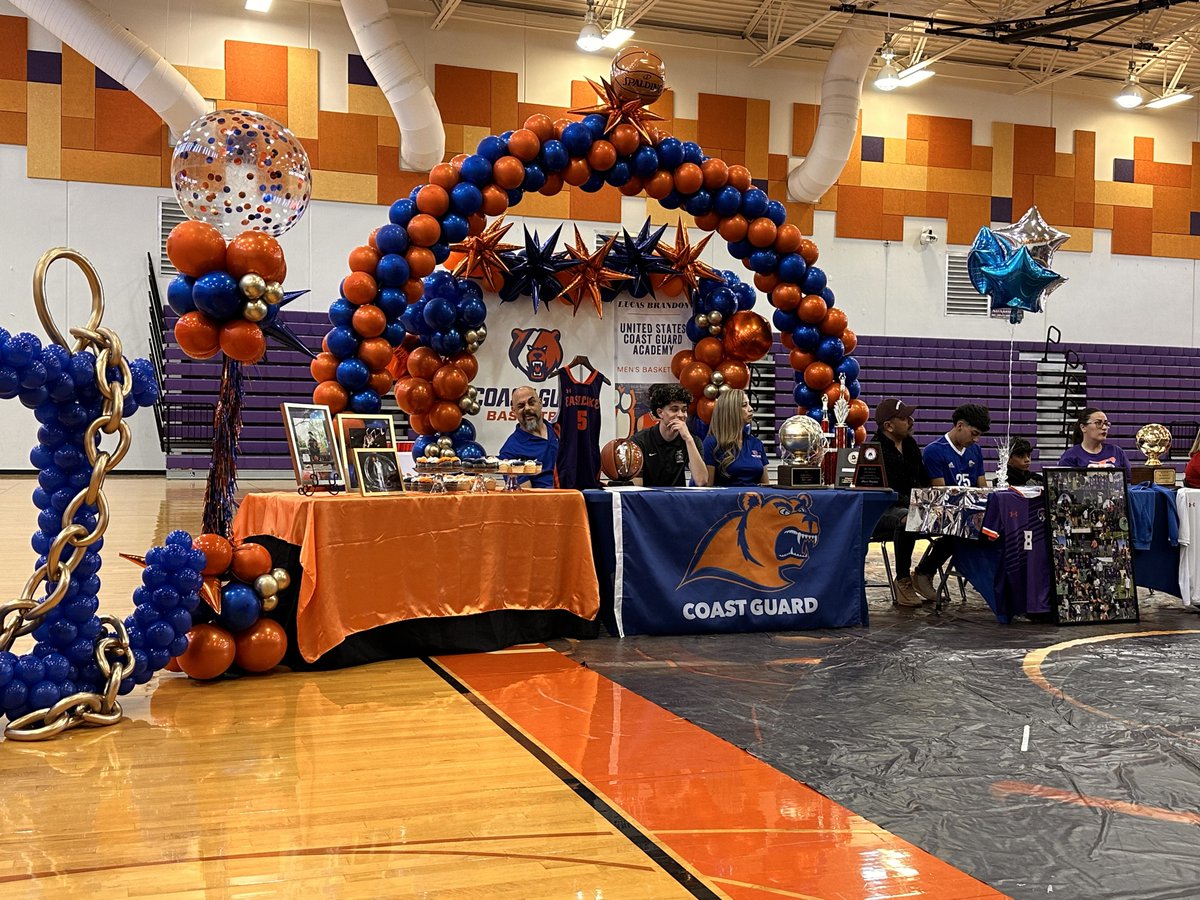 Eastlake Falcon Basketball (@thelakeboysbb) on Twitter photo Brother Lucas is on his way! This make #2 in <a href="/CoachTaylor2023/">Matthew Taylor</a> first year heading on to the next level.
There will be more! Many more!
#RemoveTheBranch #FlyHigh <a href="/hoopinsider/">Hoopinsider</a> <a href="/ferminhermin/">Javier Cortez</a> <a href="/Fchavezeptimes/">Felix Chavez</a> Brother Lucas is on his way! This make #2 in <a href="/CoachTaylor2023/">Matthew Taylor</a> first year heading on to the next level.
There will be more! Many more!
#RemoveTheBranch #FlyHigh <a href="/hoopinsider/">Hoopinsider</a> <a href="/ferminhermin/">Javier Cortez</a> <a href="/Fchavezeptimes/">Felix Chavez</a>