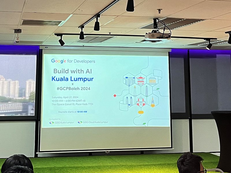 Entertopcommy's tweet photo. 🚀 A week ago, we were at #GCPBoleh AI StudyJam in KL! Packed with AI workshops, keynotes, and demos, it was a tech enthusiast’s dream. Stay tuned for more #AI #TechEvent #GoogleDevelopers #GDGCloudKL #Entertop #WebDesignMalaysia 🌟👨💻 https://t.co/FsohX7a1NO