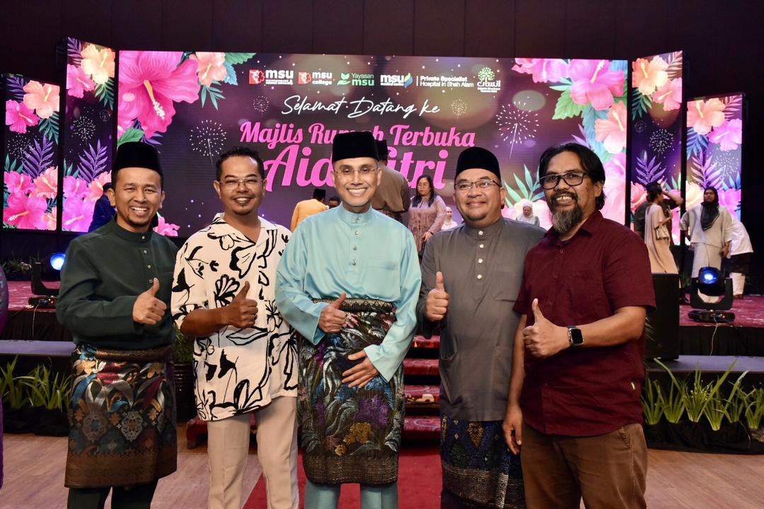 MohdShukriYajid's tweet photo. Wonderful turnout by the alumni at the @MSUmalaysia Aidilfitri Open House 2024. Awesome annual gathering, to catch up with everyone and their latest ventures. @MSUCollege @msumcmalaysia #MSUOpenHouse2024 https://t.co/1WSrYSJOtm