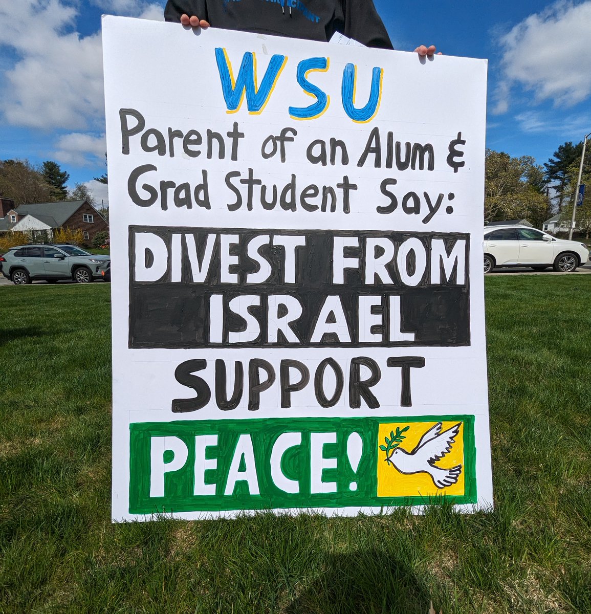 ntanjeem's tweet photo. Worcester college students' anti-genocide protest in Worcester today @WorcesterState @ClarkUniversity @WPI @holy_cross https://t.co/wFqvU8tiWe