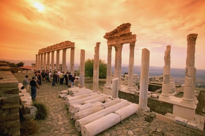 Pergamon Acropolis, Bergama, Türkiye.

One of Turkey's most impressive archaeological sites, Bergama's acropolis is dramatically sited on a hill to the northeast of the town centre. The most impressive are the Temple of Trajan, the vertigo-inducing 10,000-seat Hellenistic…