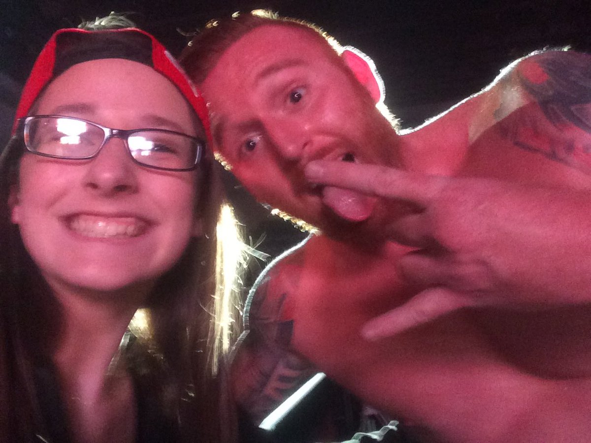 EmilyJayePro's tweet photo. how it started vs how itβs going
best wrestling dad out there β€οΈ
@HEATHXXII https://t.co/EhSnPnQYKW