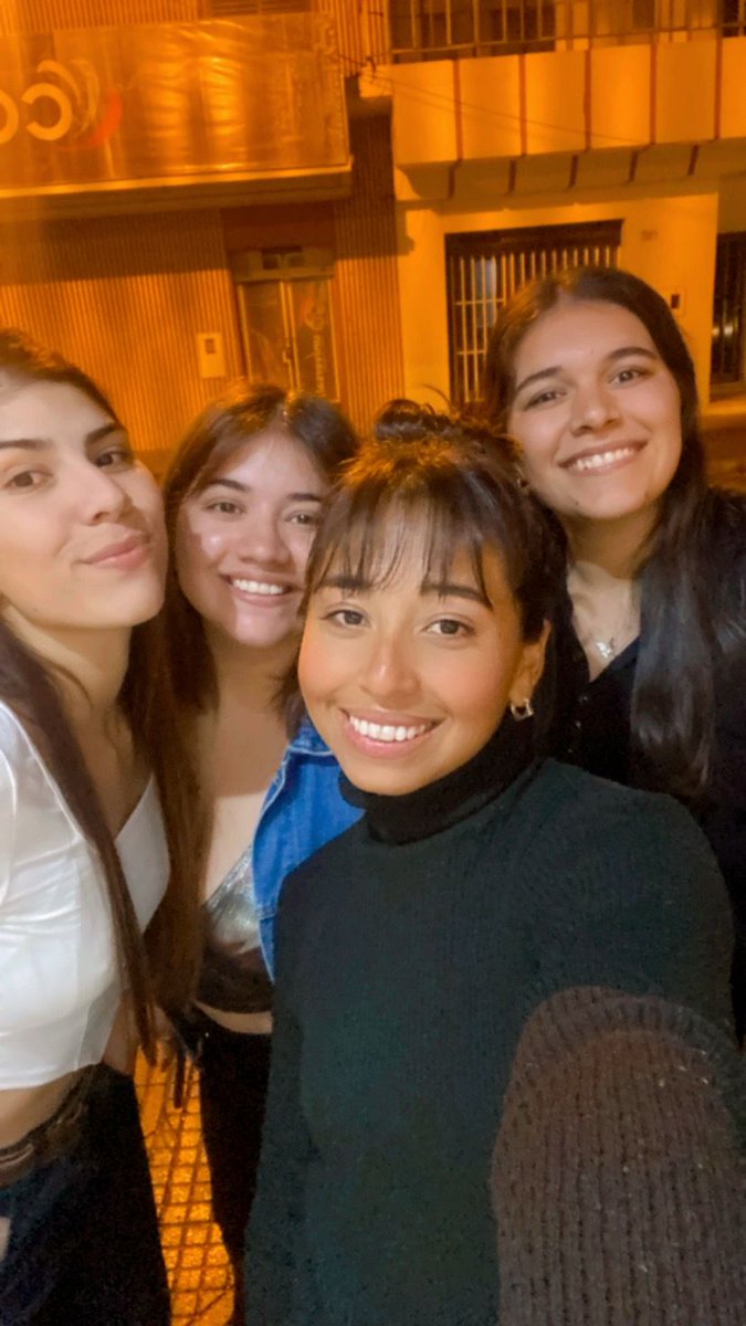Sabri5_CARP's tweet photo. Mis amigas me sanan el alma!!! me acompañan, me entienden, me sostienen en todo. Las amo, gracias gracias 💝 https://t.co/x8PKLvtfSW