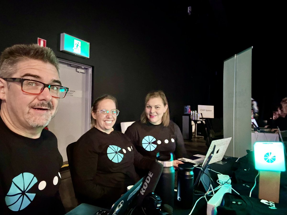 The @Lilypad_Tech team have been in top gear throughout the morning at the @ETHGlobal #hackathon, drop by and see us for swag and distributed container compute chats.