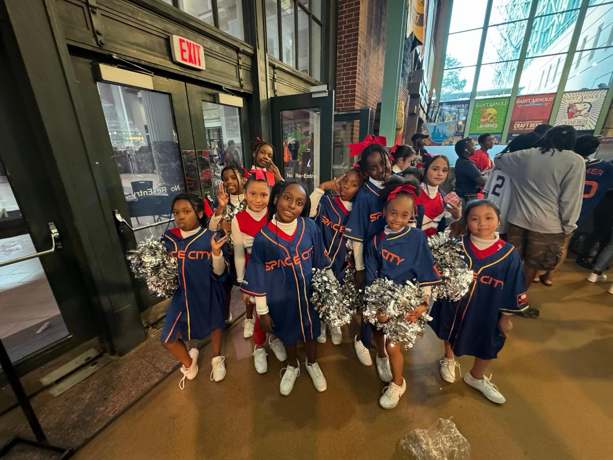 CONGRATULATIONS TO OUR CUMMINGS SPIRIT TEAM! They did an awesome job performing at the Houston Astros Game! It’s another win for our team!!! GO CARDINALS!!! #CummingsStyle #WeFlyTogether #WeAreAlief