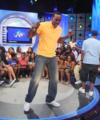 MAD_DIRT's tweet photo. big man dance off …who winning @biggroove @terrycrews @SHAQ @DwightHoward https://t.co/LtesBiTOTl