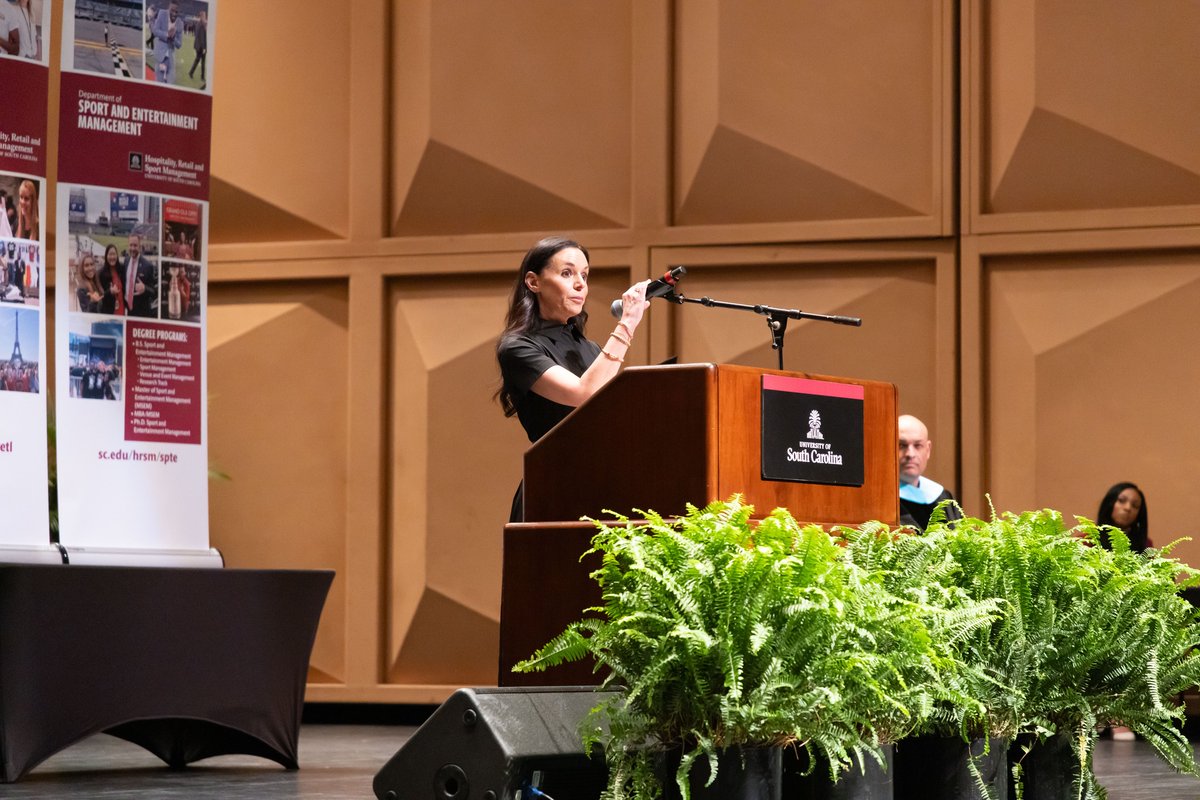 We're so grateful to Nicole Tepper, co-owner of the @Panthers and @CharlotteFC, for delivering the keynote at tonight's HRSM Hooding and Cording Ceremony! Students honored included the first David and Nicole Tepper Scholars. More about the Tepper Scholars: sc.edu/study/colleges…