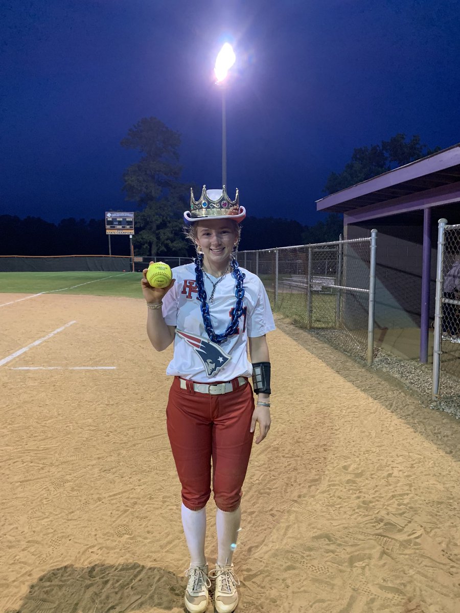 Congrats to our <a href="/KenzieYates2025/">Mackenzie Yates</a> on her Grand Slam 💣 tonight on our win over Mechanicsville. 💙❤️ #phamily