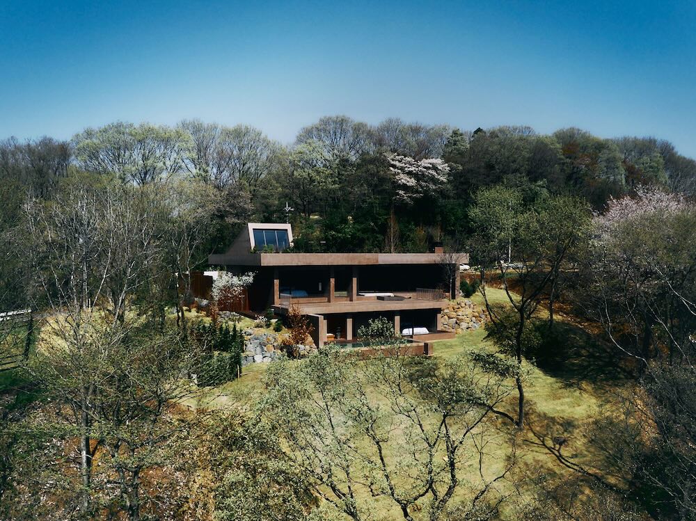 tecture1's tweet photo. SUPPOSE DESIGN OFFICEが設計した〈NOT A HOTEL NASU〉3棟目「CAVE」が開業
https://t.co/VHWNst64rT
#サポーズデザインオフィス #SUPPOSEDESIGNOFFICE #谷尻誠 #吉田愛 #齊藤太一 #SOLSO #那須 #ノットアホテル #NotAHotel #TECTURE https://t.co/QUYWyknIPd