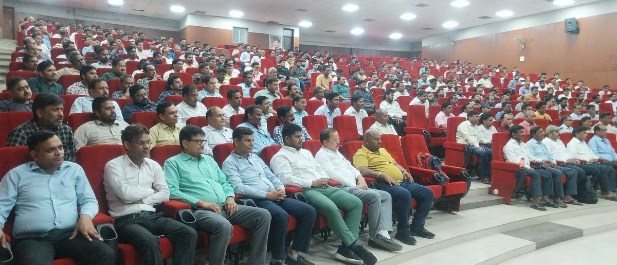 जिला प्रशासन बस्ती (@dmbas_) on Twitter photo #लोकसभासामान्यनिर्वाचन2024 को स्वतंत्र,निष्पक्ष एवं पारदर्शी ढंग से कराने के संबंध में आयोजित माइक्रोऑब्जर्वर के प्रशिक्षण कार्यक्रम में संबंधित अधिकारियों को प्रत्येक दृष्टिकोण से सतर्कता बरतने के निर्देश दिए गए।
#चुनावकापर्व
#देशकागर्व
#आओकरेअपनामतदान
#25मई
<a href="/ceoup/">CEO UP</a>
<a href="/ECISVEEP/">Election Commission of India</a> #लोकसभासामान्यनिर्वाचन2024 को स्वतंत्र,निष्पक्ष एवं पारदर्शी ढंग से कराने के संबंध में आयोजित माइक्रोऑब्जर्वर के प्रशिक्षण कार्यक्रम में संबंधित अधिकारियों को प्रत्येक दृष्टिकोण से सतर्कता बरतने के निर्देश दिए गए।
#चुनावकापर्व
#देशकागर्व
#आओकरेअपनामतदान
#25मई
<a href="/ceoup/">CEO UP</a>
<a href="/ECISVEEP/">Election Commission of India</a>