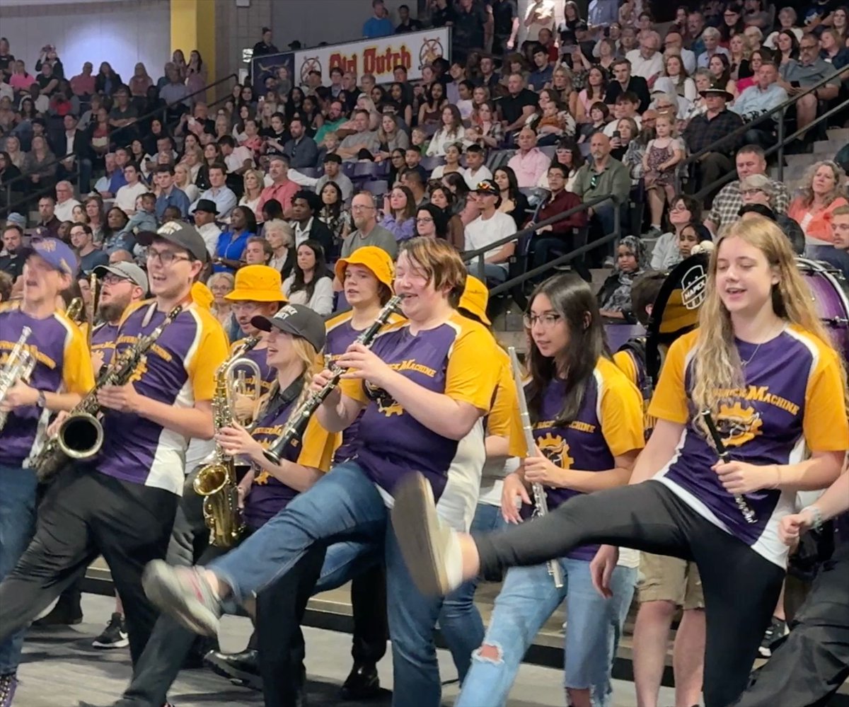 MavPrezEd's tweet photo. Congratulations, Graduates from the Colleges of Business and Humanities & Social Sciences. What a great day to celebrate you and your bright futures. Go Mavs! #mavgrad https://t.co/NVcVnFwxdD