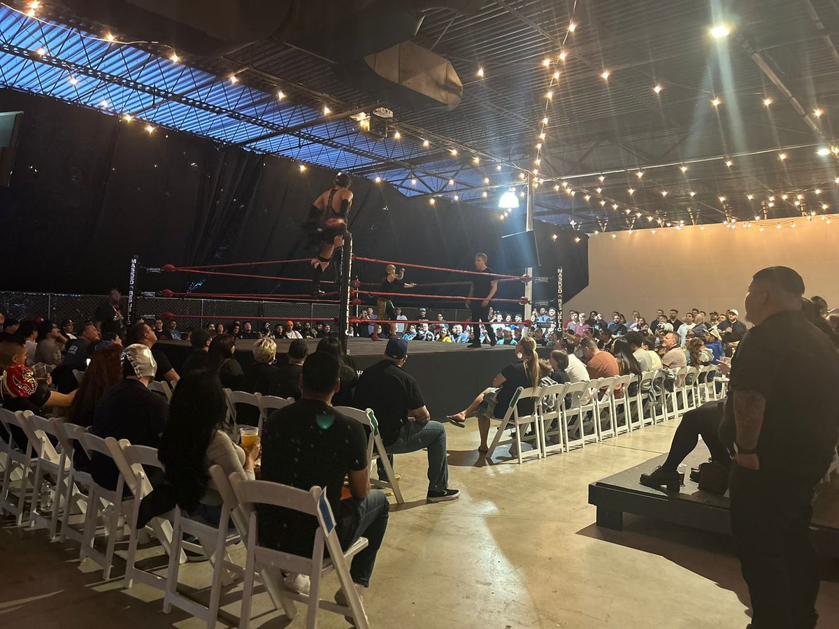 Sold Out + selling Standing Room Only tix at tonight’s Viva La Lucha show at Haven City Marketplace in Rancho Cucamonga! One final chance to catch @Atlantis_CMLL #AtlantisJr @Felino_CMLL & @elfelinojr in VLL action this weekend - tomorrow in Cathedral City at @AguaCalienteCC