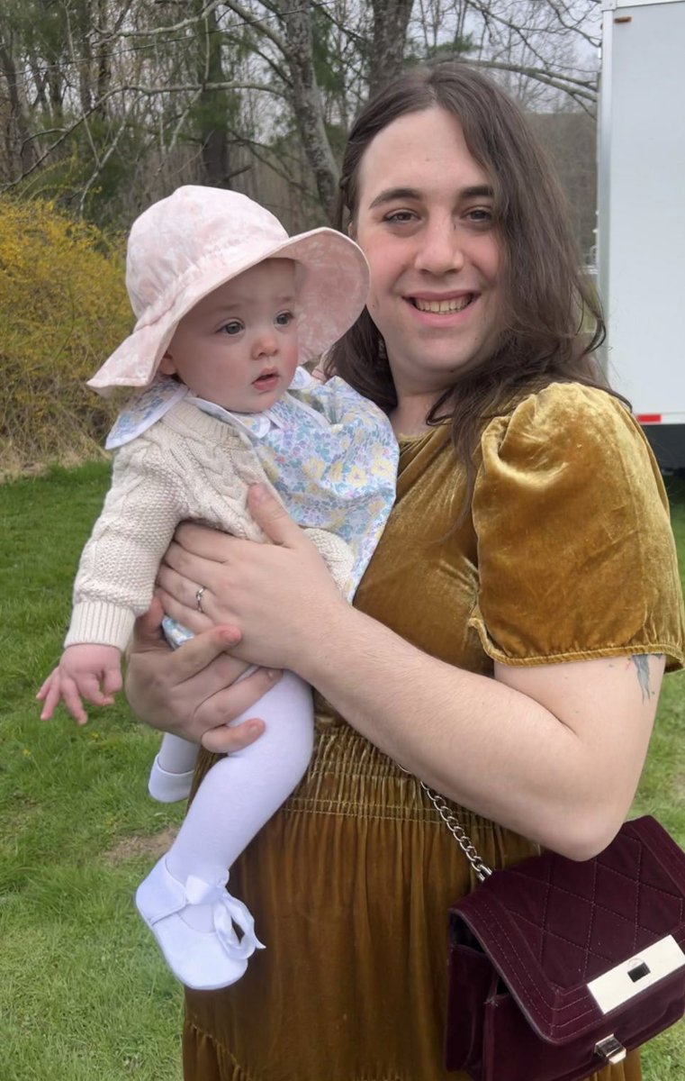 eve seitchik 🌹📦 (eve-s on bsky) tweet media