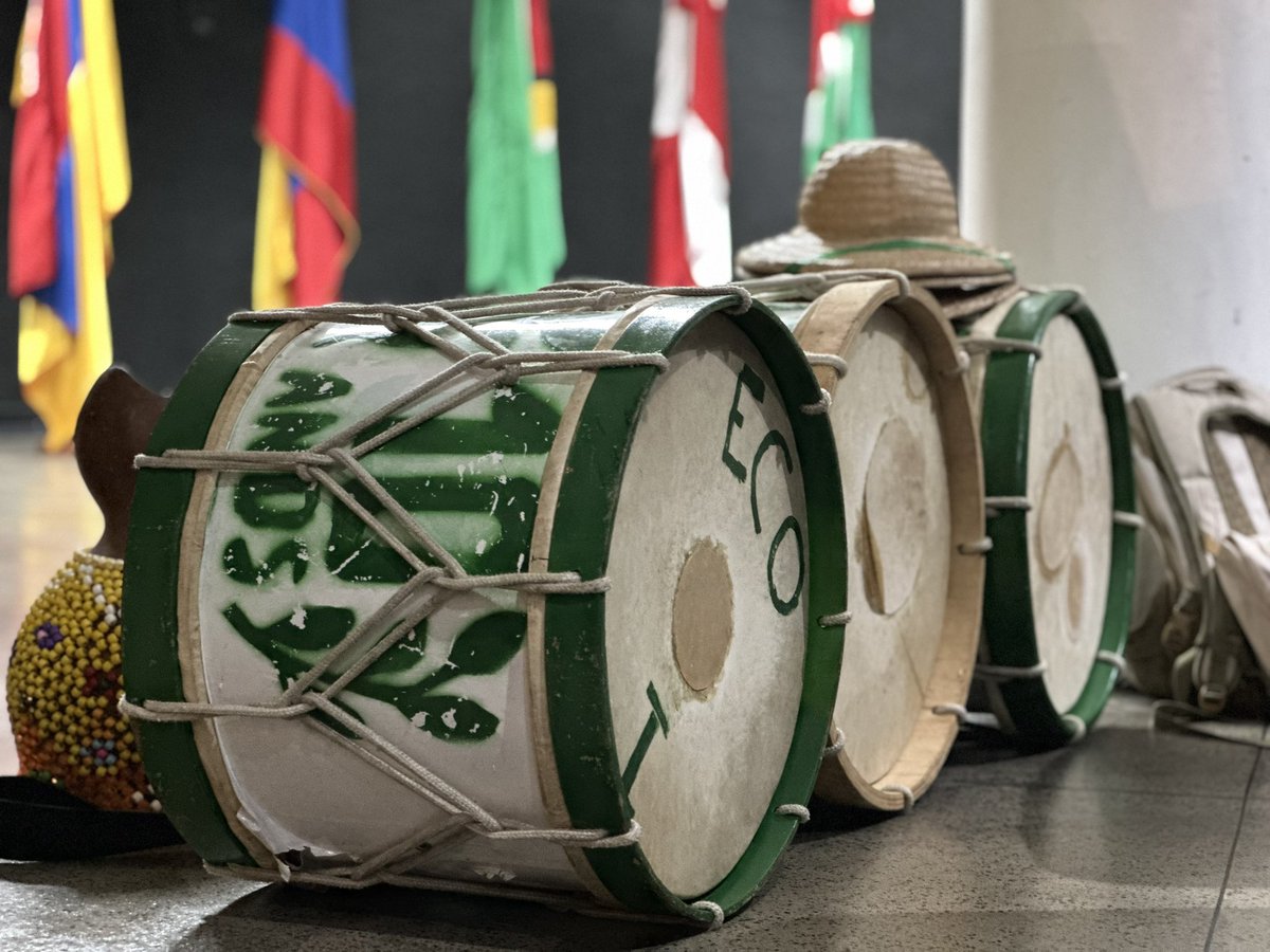 plantaformas's tweet photo. Finalizando com Ney Mura, Maracatu, Eco da Sapopema e Baque Angola, a gira do 1º dia finalizou com muita música e você de #Manaus está convidado para vir com a gente nessa imersão!

#4encontroplantaformas #confluenciadasfavelas 
#amazonas #manaus
#VAC https://t.co/15jRsRSSSu