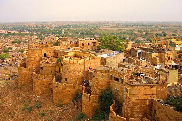 As Golden Triangle with Rajasthan Tour covers and showcases major cultural centres of Rajasthan, tourists prefer it the most.
indiagoldentriangletours.org/golden-triangl…
#GoldenTrianglewithRajasthanTour #GoldenTriangle #RajasthanTour