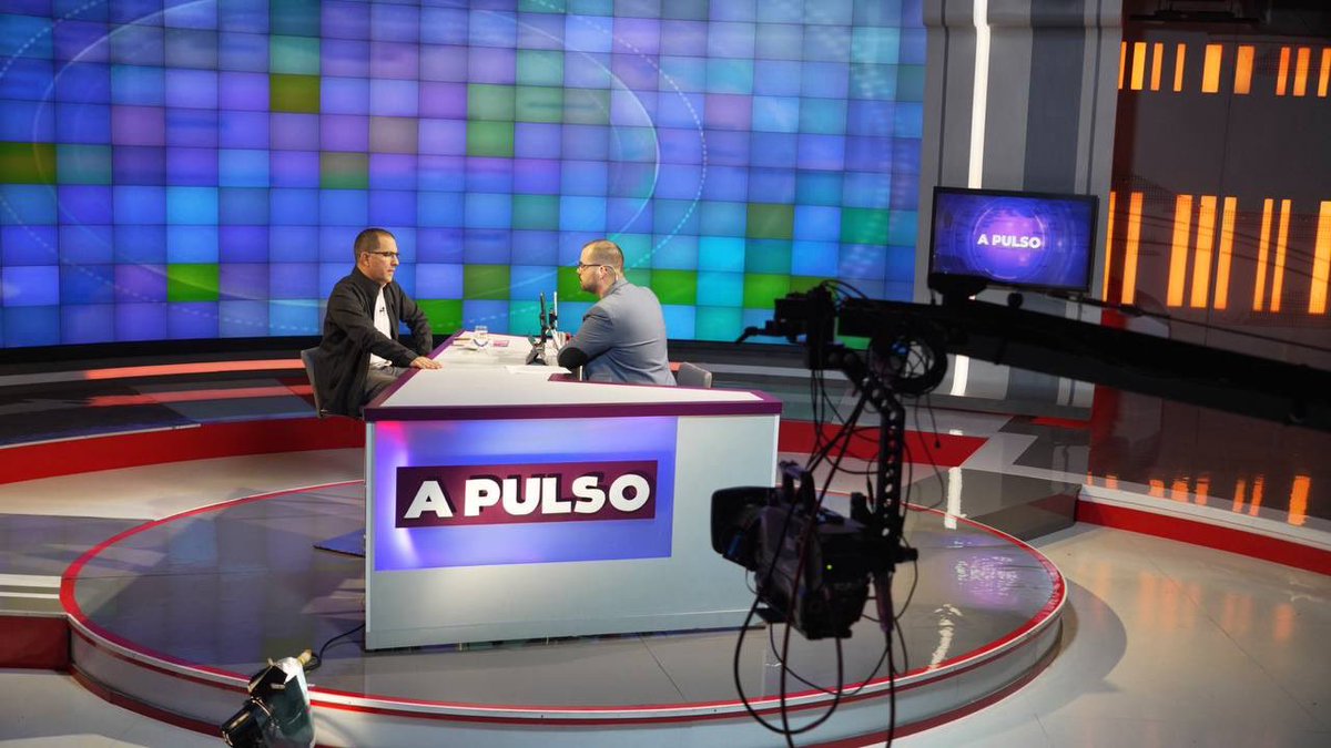 #EnVivo | Jorge Arreaza, secretario ejecutivo del #ALBATCP en @APulso_VTV Los 32 países de la CELAC somos una zona de paz, debemos defender la Paz. La Paz la vamos a defender pero no vamos a permitir que menoscaben la soberanía venezolana. #03Mayo