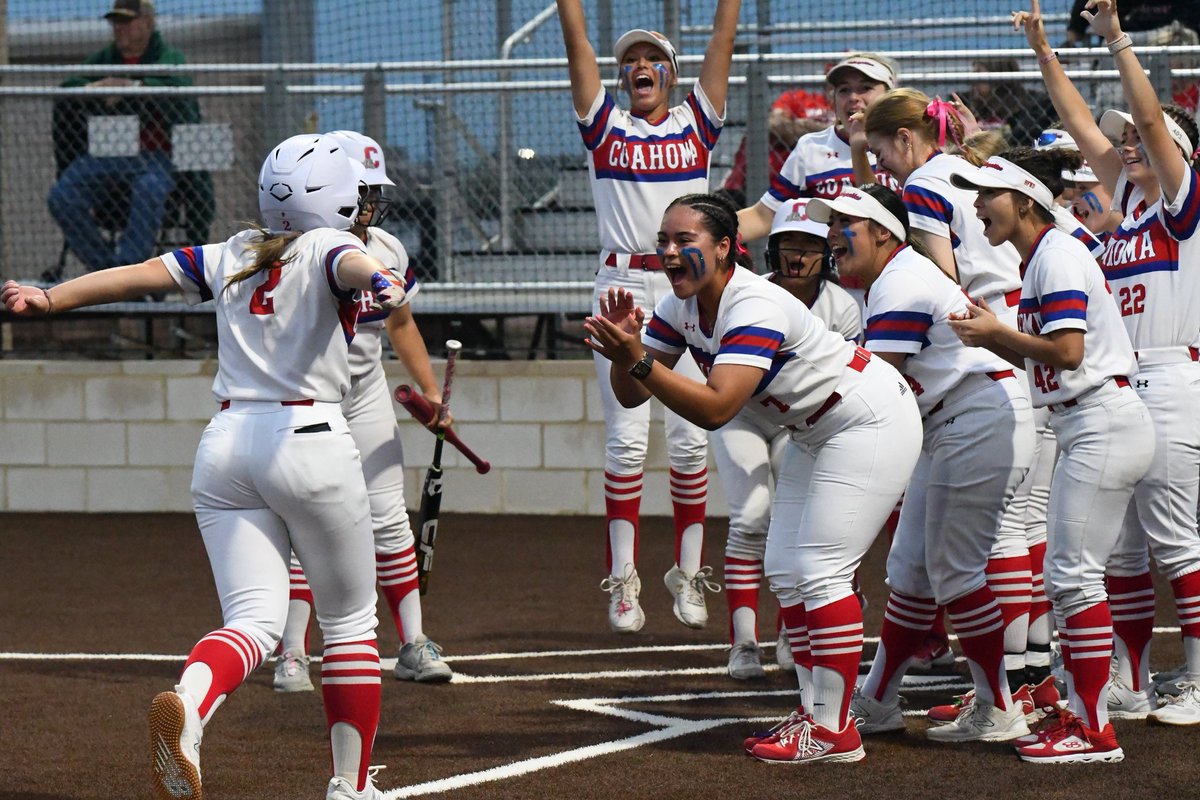 CISDBulldogs's tweet photo. AREA CHAMPS  After a 3 1/2 plus weather delay, the Bulldogettes beat Holliday 9-3. MVP of the game - Brynn Rodgers with a grand slam, 2-RBI HR and seven RBI total. Hannah Wells threw a 4-hitter with 13 SO. @chris_MRTsports @Terrytom77 @cbs7sports @BigCountrySport @EliqueJenna https://t.co/vIQz5ps3Ux