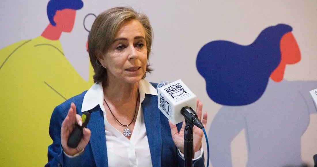 dejoselapiz's tweet photo. Esta vieja cínica le estafó a #PEMEX más de 31 millones de pesos. Es la gata del rata @ClaudioXGG, su nombre: MARIA AMPARO CASO.
Que devuelva lo robado o caiga al bote. https://t.co/XqjsQIVSs2