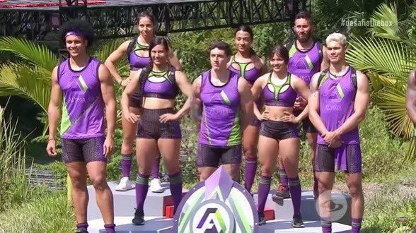 tinossa_'s tweet photo. El desafío the box desde que inició siempre han sido todos los equipos unidos contra alpha, siempre tienen que unirse porque solitos no pueden, y no pienso discutirlo con nadie 😌
Alpha siempre alpha 💜💚
#DesafioXX #DesafioTheBox #Alpha #equipoalpha https://t.co/3GvFWqvYnA