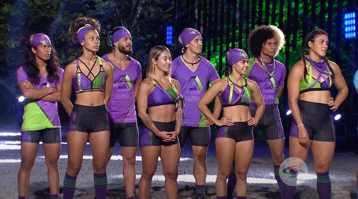 tinossa_'s tweet photo. El desafío the box desde que inició siempre han sido todos los equipos unidos contra alpha, siempre tienen que unirse porque solitos no pueden, y no pienso discutirlo con nadie 😌
Alpha siempre alpha 💜💚
#DesafioXX #DesafioTheBox #Alpha #equipoalpha https://t.co/3GvFWqvYnA