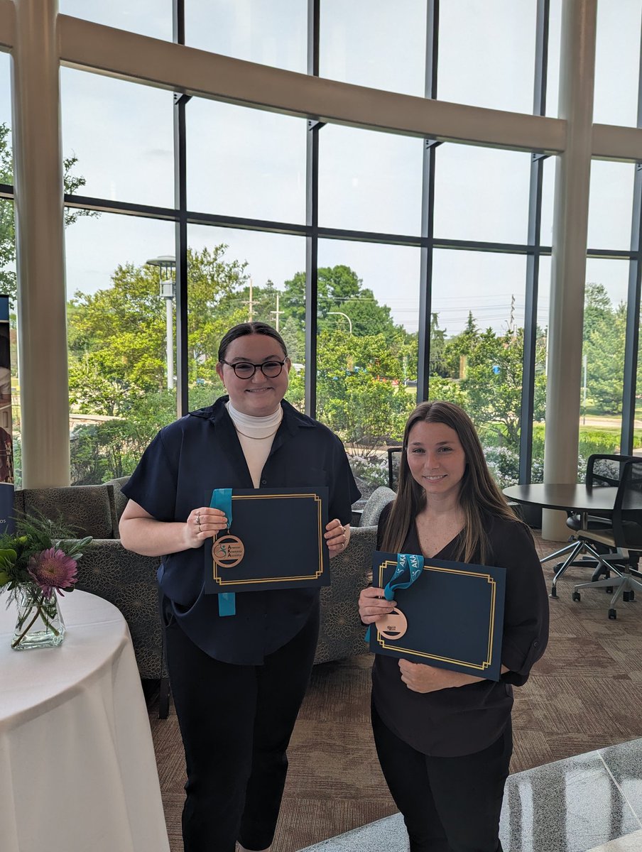 MelissaWitman's tweet photo. Big day of awards for the lab!

@MicheleDagata - KAAP Outstanding Doctoral Award, AKA Doctoral Scholar, &amp; AKA Graduate Student Writing Award

Mackenzie Rattigan - KAAP Outstanding Senior Award &amp; AKA Undergraduate Scholar 
@AmKinesAssoc https://t.co/479ii3D8jq