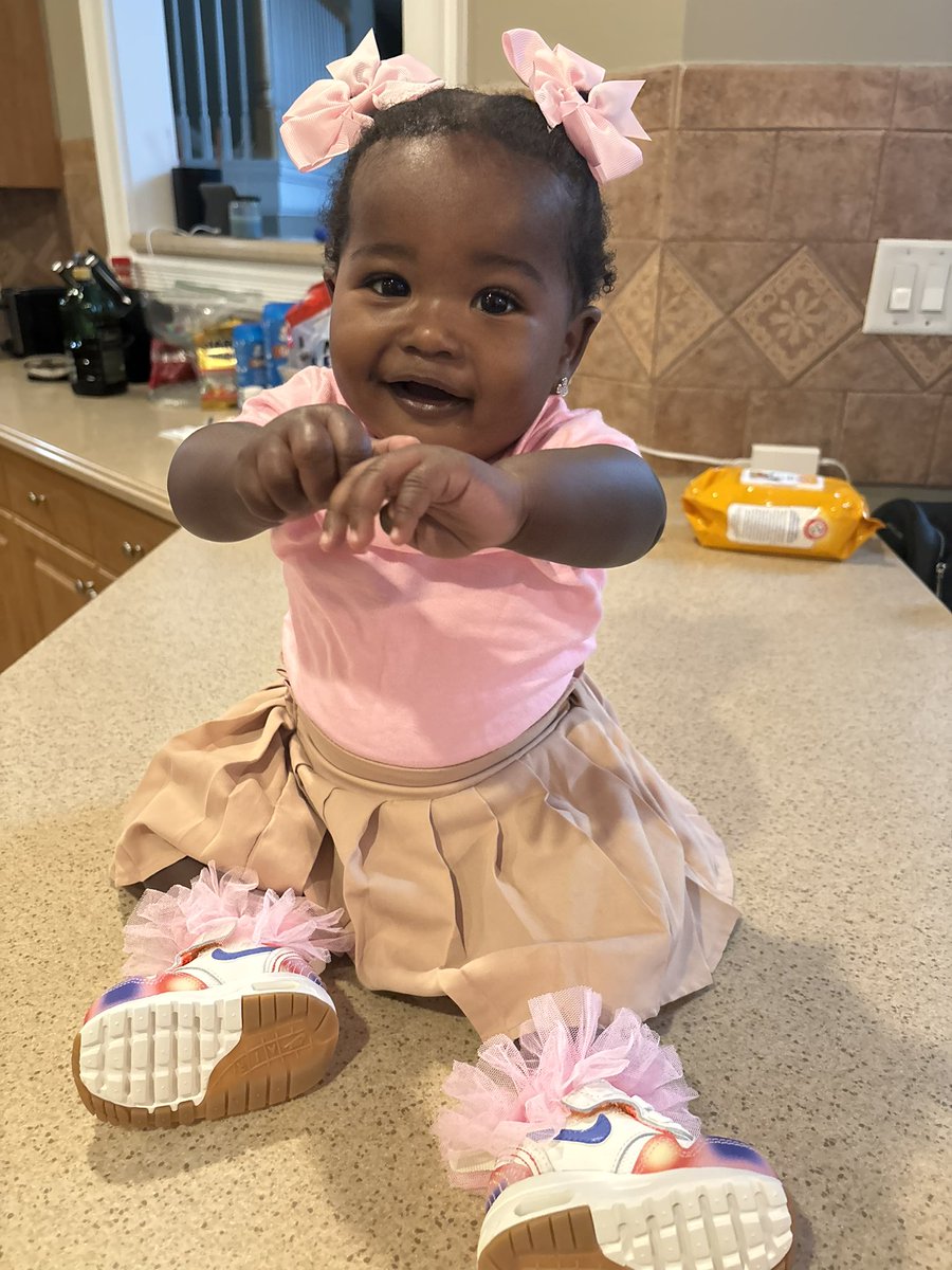 Olenka Golden tweet media