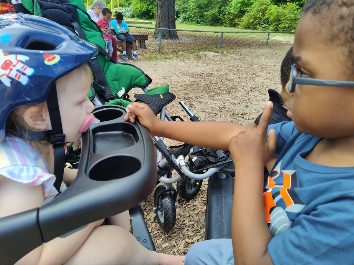 JMBOYKIN38's tweet photo. Making new friends @SufVAschools @SPS_SpecialEd @KSEsharks https://t.co/7mp1qn2BAV