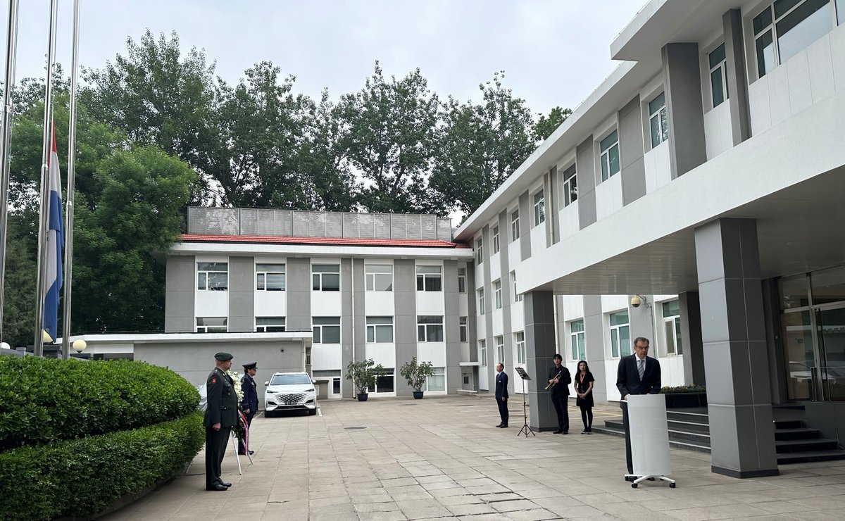 Every year on May 4th, the Netherlands commemorates its WWII victims and others who died during wars and peace operations. To honor them and the sacrifices they made for #peace and #freedom, we observed two minutes of silence during a wreath laying ceremony. #RemembranceDay