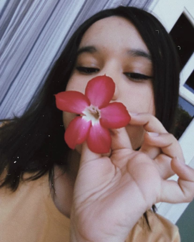 harutongo's tweet photo. lembrando aq de meados de 2019 quando existia a #tmakerselcaday e eu postei essa imitacao fajuta https://t.co/U1wHN6nrE1