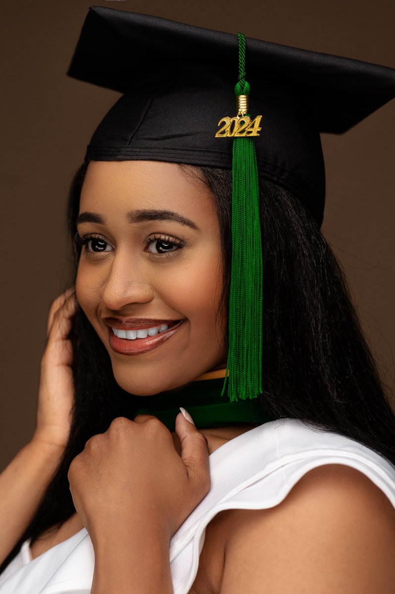 👻Spooky Bookie🎃 tweet media