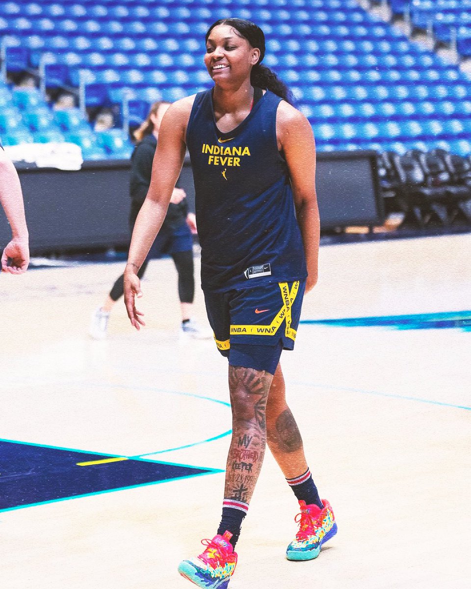 Big night tonight for Caitlin Clark and the Indiana Fever! 🔥 (📸 @indianafever)