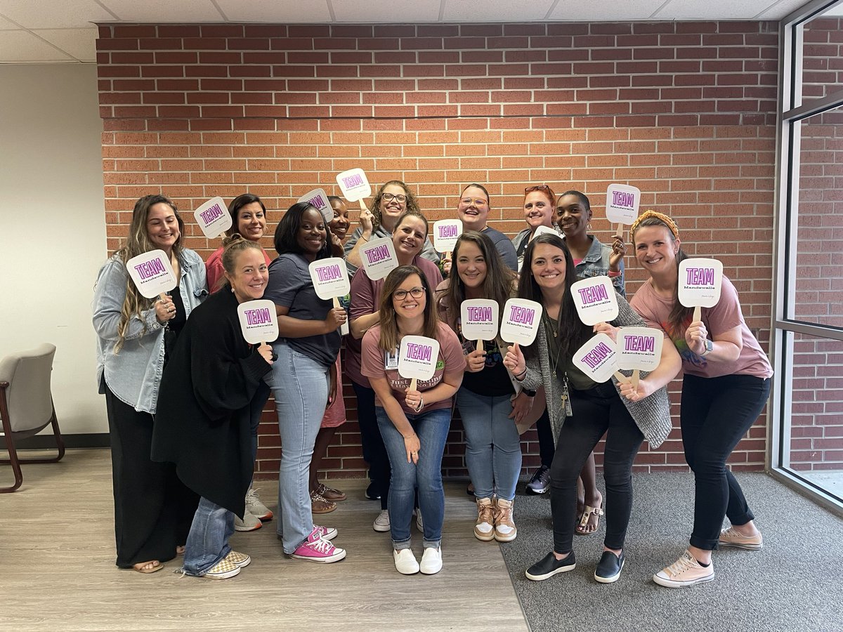 MMStutts11's tweet image. Couldn’t have asked for a better “Series Finale” with these math ladies. A day filled with laughs, some tears, and lots of math. Incredibly grateful for the community of JH Math ICs, current and past, to lead @katyisd so well. Time to fly.  #katymodelsmath #teammandewalle