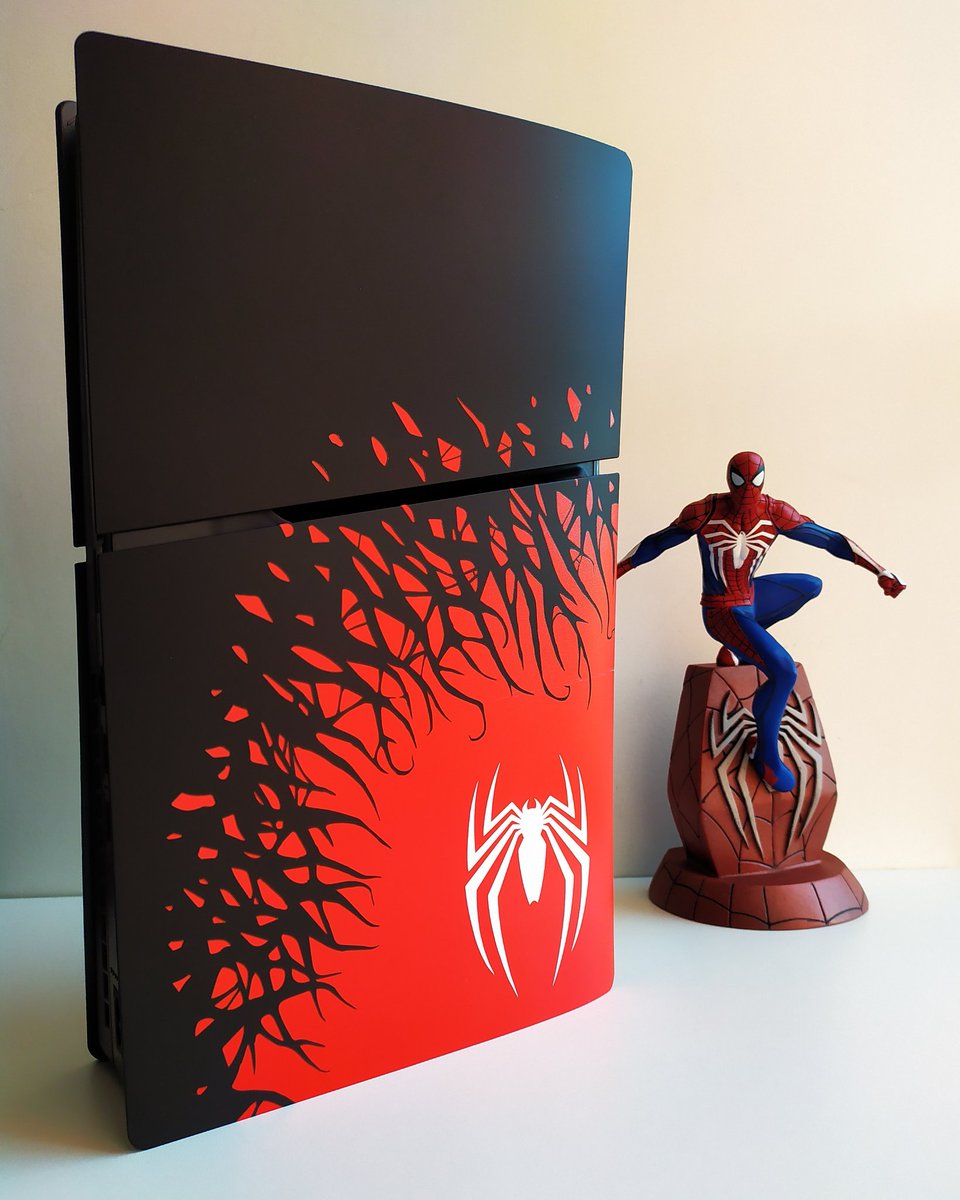 O_VanHalen's tweet photo. Mudo de piel la araña! 🕷️🙇

#begreatertogether #spiderman2 #ps5 #playstation5 #playstation #gaming #videogames https://t.co/klvBYhuA0O