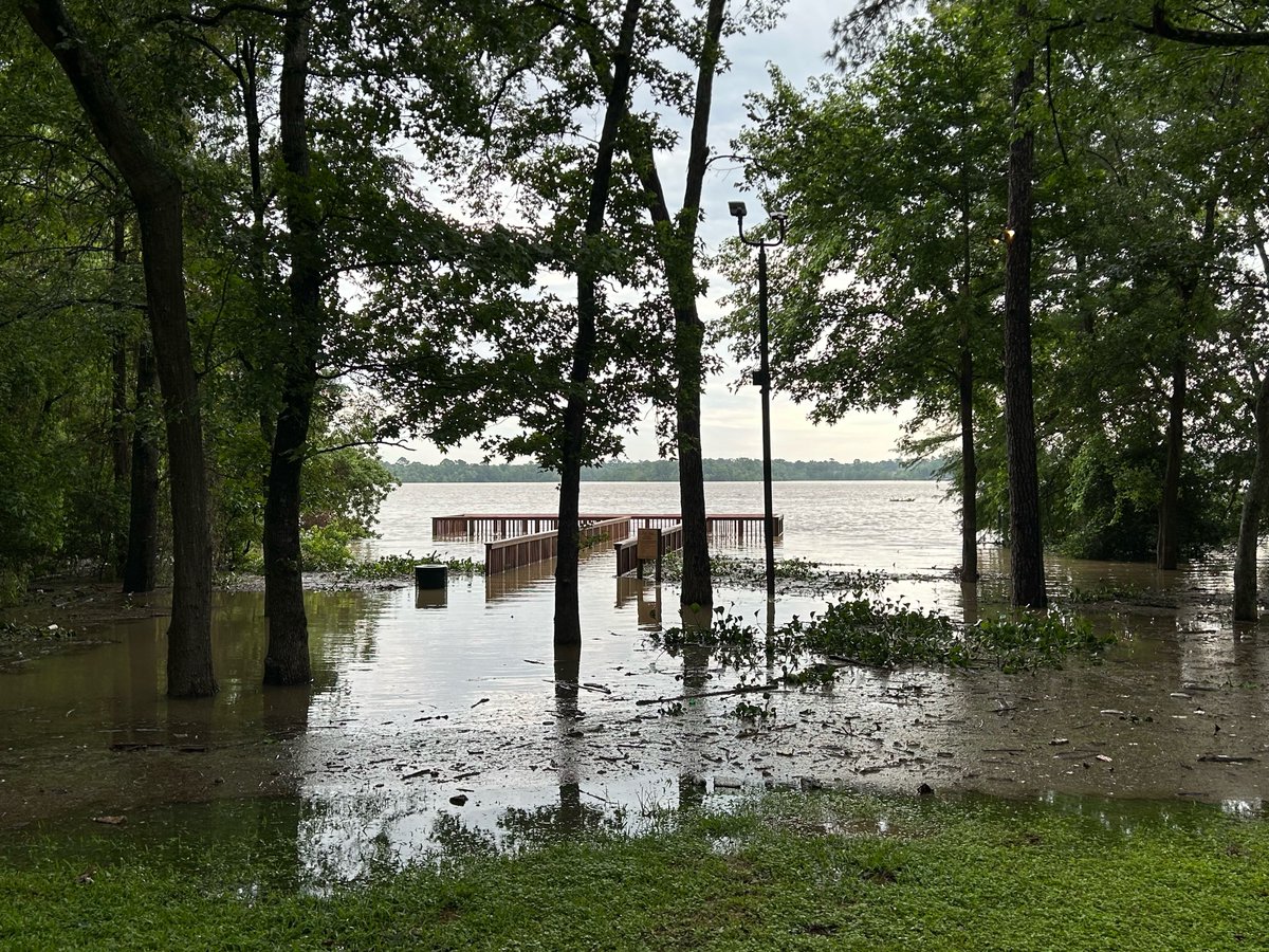 Our neighborhoods, businesses, & schools faced undue flooding from storms over the last 24 hours which will continue into Sunday. The East Fork is expected to peak tonight (78.4’) and West Fork will peak late Saturday (61’). 

My team and I have been in touch with local, state, &…