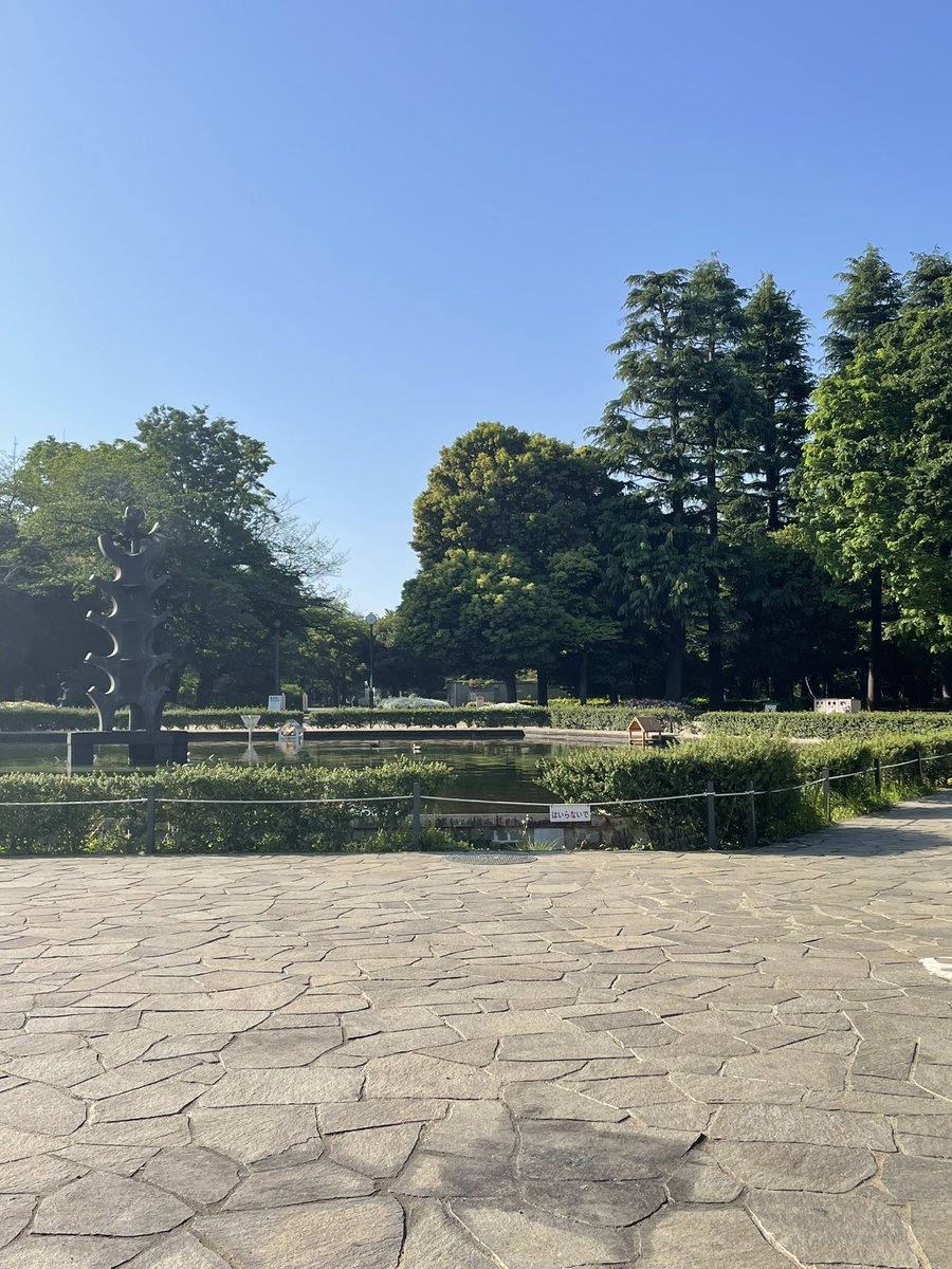 朝んぽ成功。

世田谷公園のどかすぎる...
家から歩いていけるのありがたみ🙏
（明日は駒沢公園へ）

ゆとりですがなにかの映画も最高だったしGW素敵デー尽くし！

今日は午前でがっつり仕事やって、午後からBBQです！