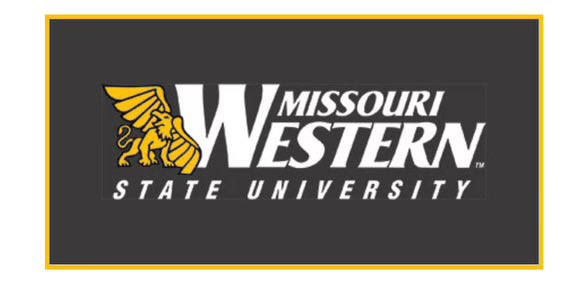 CahokiaFB618's tweet photo. Huge thank you to @CoachEmoore from @MWSU_Football for stopping by this week to check out our student athletes here at Cahokia High School! #ComanchePride https://t.co/xzWp18lC1a
