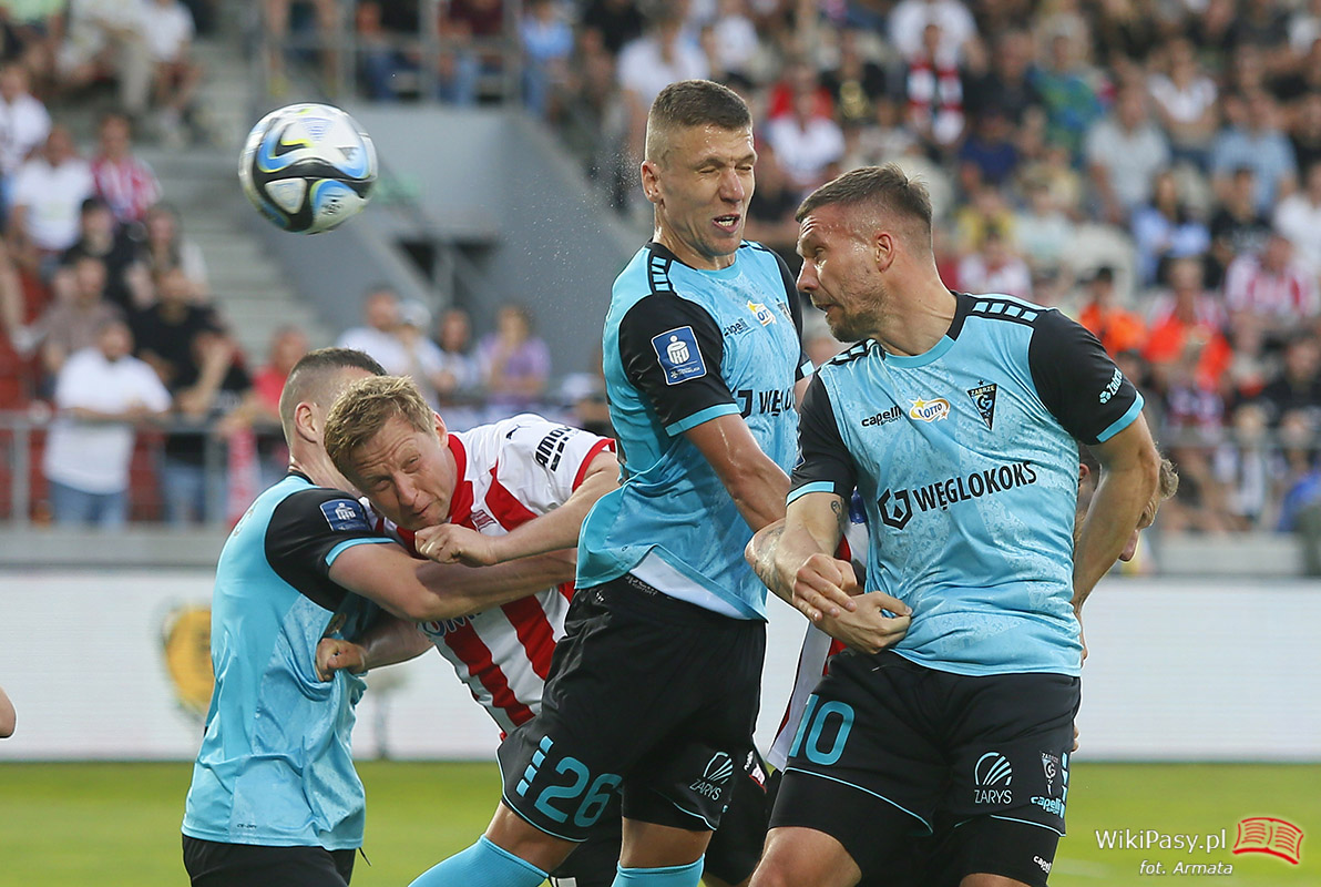 WikiPasy's tweet photo. Cracovia - Górnik Zabrze zdjęcia z meczu: https://t.co/J3apOfYBfO https://t.co/QPYKarDVbu
