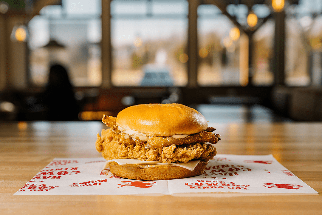 RoysRestaurants's tweet photo. The clock is ticking to try our Wild Dill Chicken Sandwich at Roy Rogers. Don't miss your chance! ๐ ๐ฅ
#wilddill #royrogers https://t.co/4emsCrdlXY