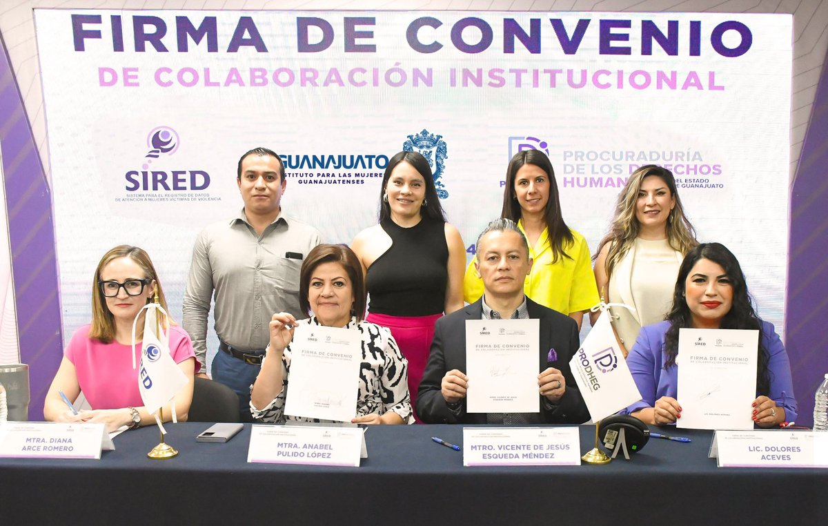 PRODHEG's tweet photo. Como una herramienta interinstitucional para el fortalecimiento de los mecanismos de acción en defensa de los #DerechosHumanos de las mujeres, y para erradicar la violencia que les afecta, firmamos un convenio de colaboración con el @IMUGto, y como testigo @FNCVVICARIA #SIRED. https://t.co/rYtXEqlwax