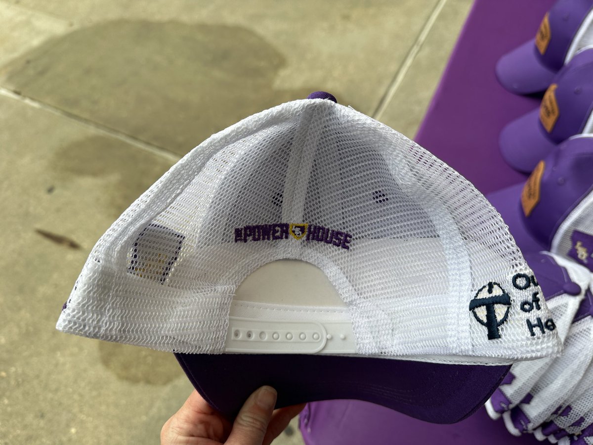Tonight's giveaway as @LSUbaseball hosts @AggieBaseball at The Box this weekend. First pitch is slated for 7:00pm.