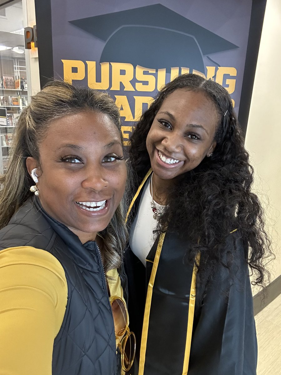 tjsports23's tweet photo. So proud of this group finishing @KSUOwlsWBB @KSUOWLSMBB … we got the most WBB double doubles, a ASUN Champion &amp; KSU WBB Single season block record holder. It’s been a joy getting to know each of these scholar athletes and they know if they ever need me I’m a call away #owlIn 🦉 https://t.co/CpHHMm9rta