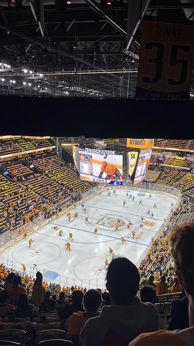 smith_katye's tweet photo. @BrdgstoneArena anyway this can be moved so we can actually see the screens https://t.co/UgVhYhxE2B