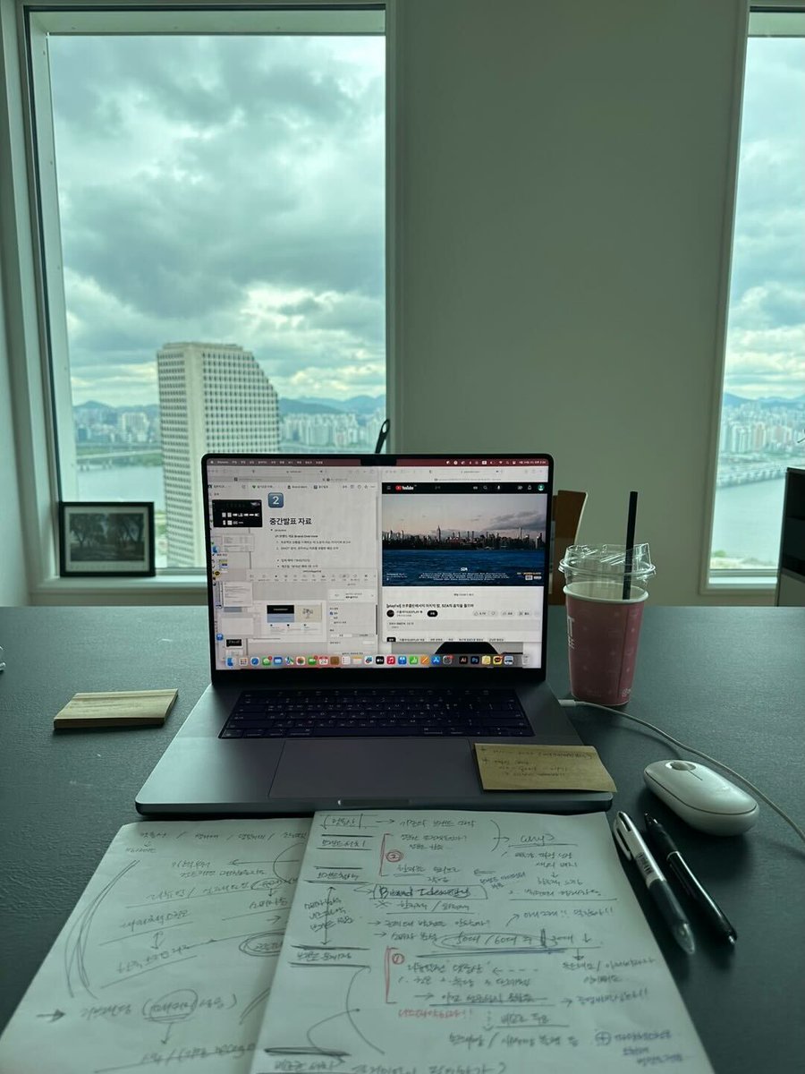 serp_api's tweet image. Time for another #Officearoundtheworld !
This time, we're in New York City!
We love having a team that stretches from one side of the world to the other! It's amazing to have so many different cultural perspectives and experiences all on one team!
#serpapi…