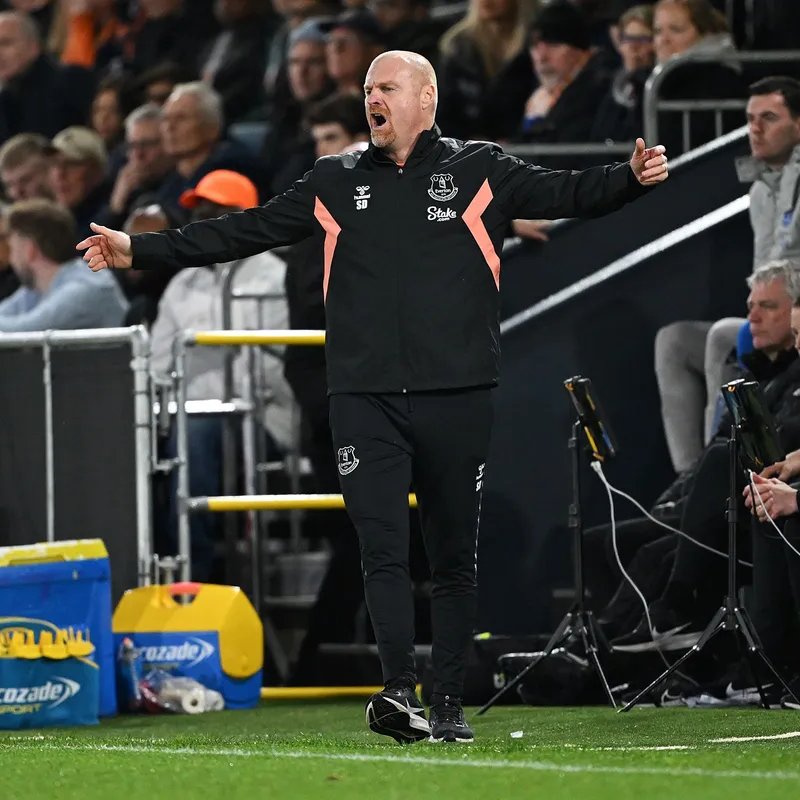 prefields's tweet photo. MAÇ SONU | #LUTEVE | #PremierLeague
Sean Dyche: "Bugün puan aldığımız için onlara teşekkür etmeliyiz çünkü yeteri kadar iyi değildik. Üzerimizde çok ciddi baskı kurdular, hem çapraz hem de yüksek toplarla bunu başardılar ve onlara karşı iyi bir direnç göstermemize rağmen aradıkları golü atarak maçı daha da zor bir hale getirdiler."
"Her şeyin bizim adımıza olumsuz ya da eksik olduğunu söyleyemem ama genel olarak istediğimiz gibi değildik, bazı olumlu şeyler vardı ama beraberlik için kesinlikle onlara teşekkür etmeliyiz."