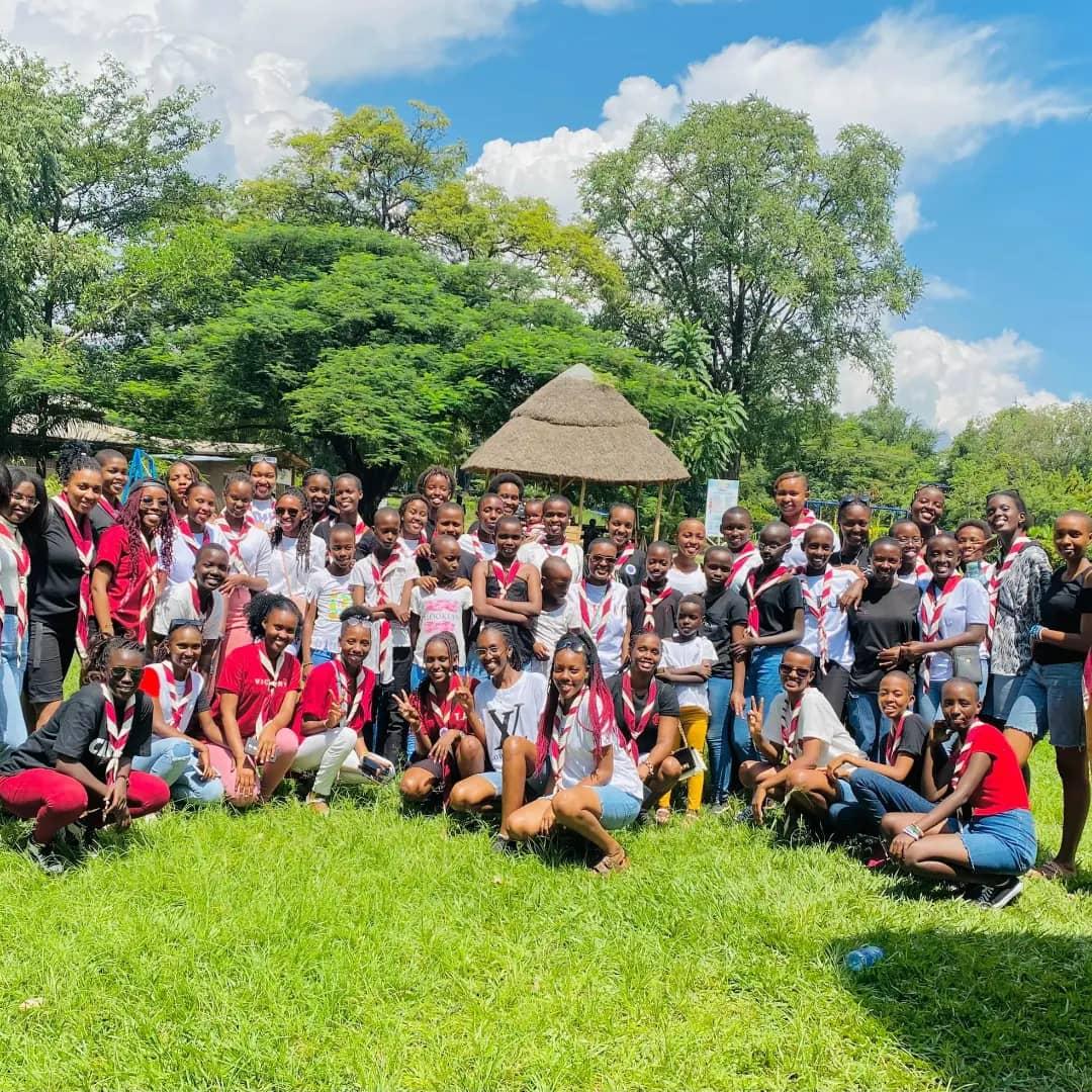 Oeuvres_Martins's tweet photo. C'était une occasion spéciale pour renforcer les liens d'amitié. Merci à toutes celles qui ont contribué à faire de cette journ��e un moment mémorable. Vive la paix, vive l'amour, vive notre Famille Saint Martin de Tours1 !
#jubiledeperle #unispourlavie #fsmt1⚜☘️ https://t.co/NMJpK6CrWa