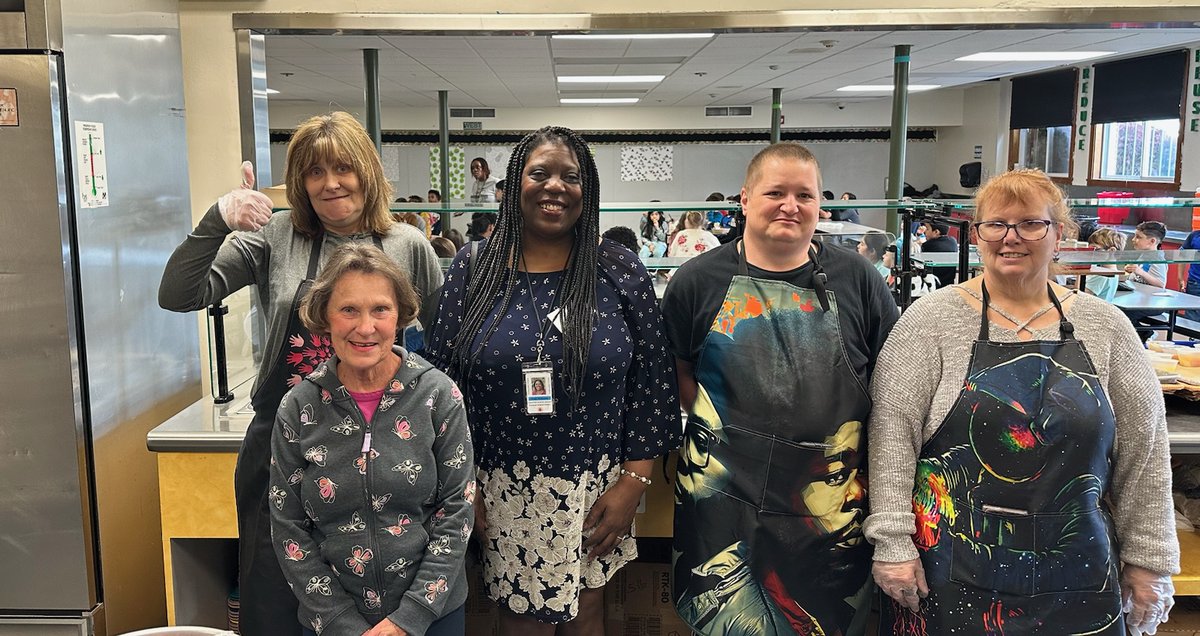 Between preparing healthy food, adhering to strict nutrition standards, navigating student food allergies, and offering service with a smile, Parkrose nutrition professionals have a lot on their plate. #SchoolLunchHeroDay
