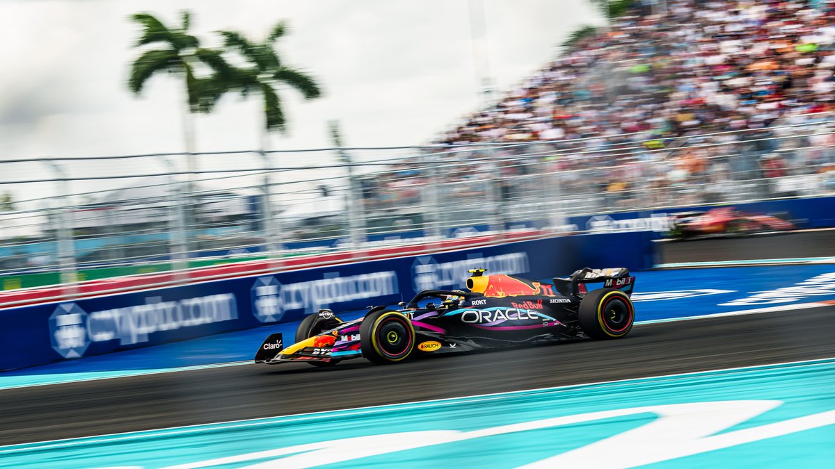 Three excellent reasons to watch the Miami Grand Prix. Aka the Hard Rock Stadium Car Park GP. We reckon you should still tune in, even if it’s a one Dutchman show… → topgear.com/car-news/formu…